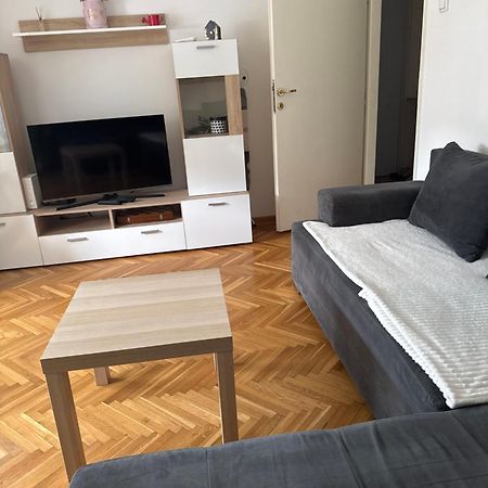 Apartman Fuerte 2 Belgrado Esterno foto