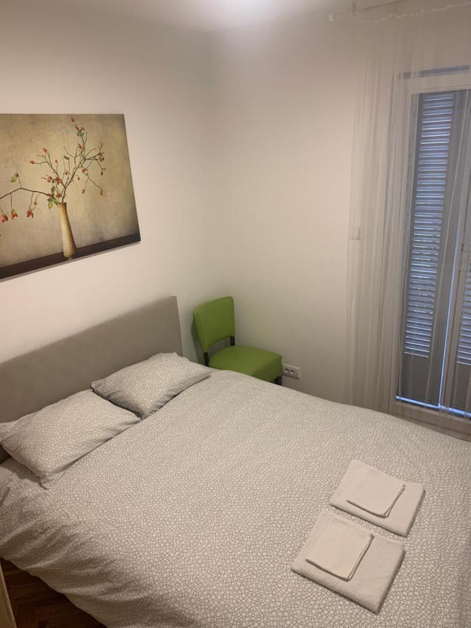 Apartman Fuerte 2 Belgrado Esterno foto